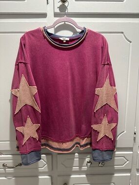 Easel Mineral Washed Top with Star Patched Sleeves-NWOT